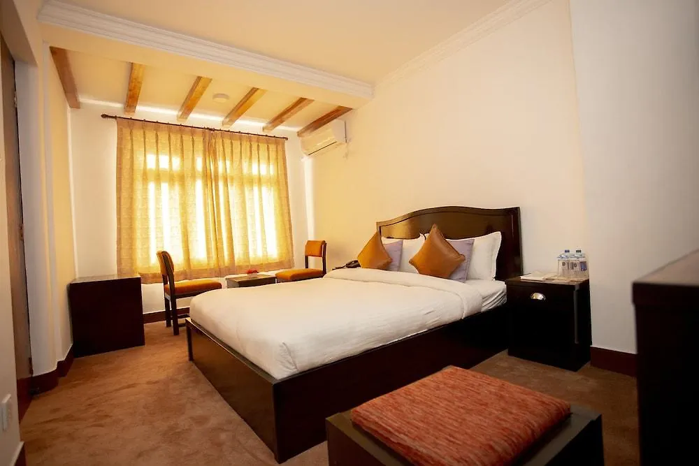 Hotel Holy Himalaya Катманду